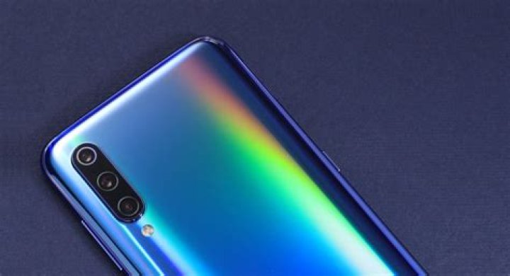 Xiaomi Mi 9 hero shot
