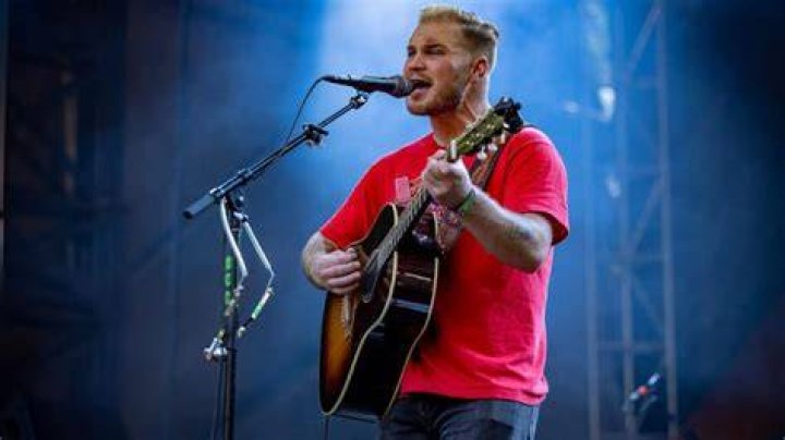 Zach Bryan Net Worth Rising Country Music Star And His Path To Success