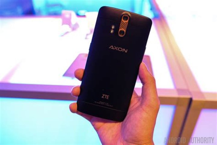 ZTE AXON Phone Hands On-5 ZTE AXON Phone Hands On-5